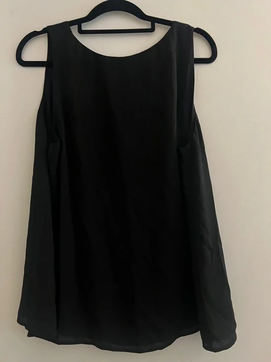 Reitmans R Essentials Black Sleeveless Tank - Picture 6 of 11